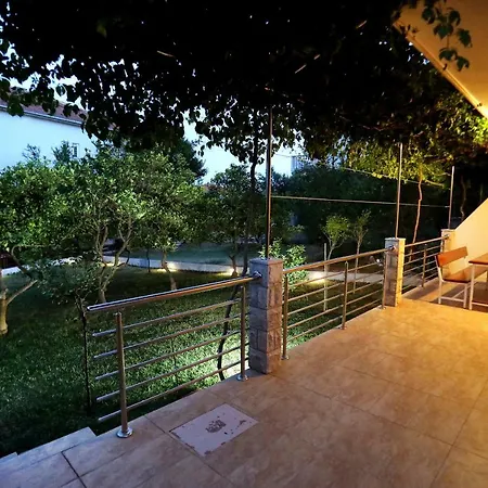Apartment Delux Near The Sea *